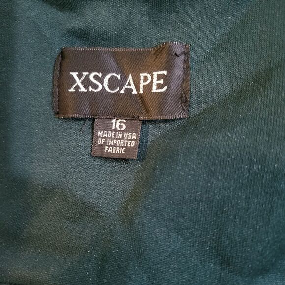 Xscape Halter neck Faux-Wrap Crepe Gown NWOT size 16 Green - Picture 5 of 5
